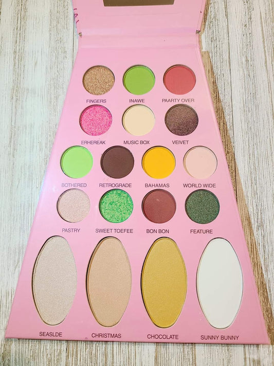 Bratz inspired eyeshadow palette